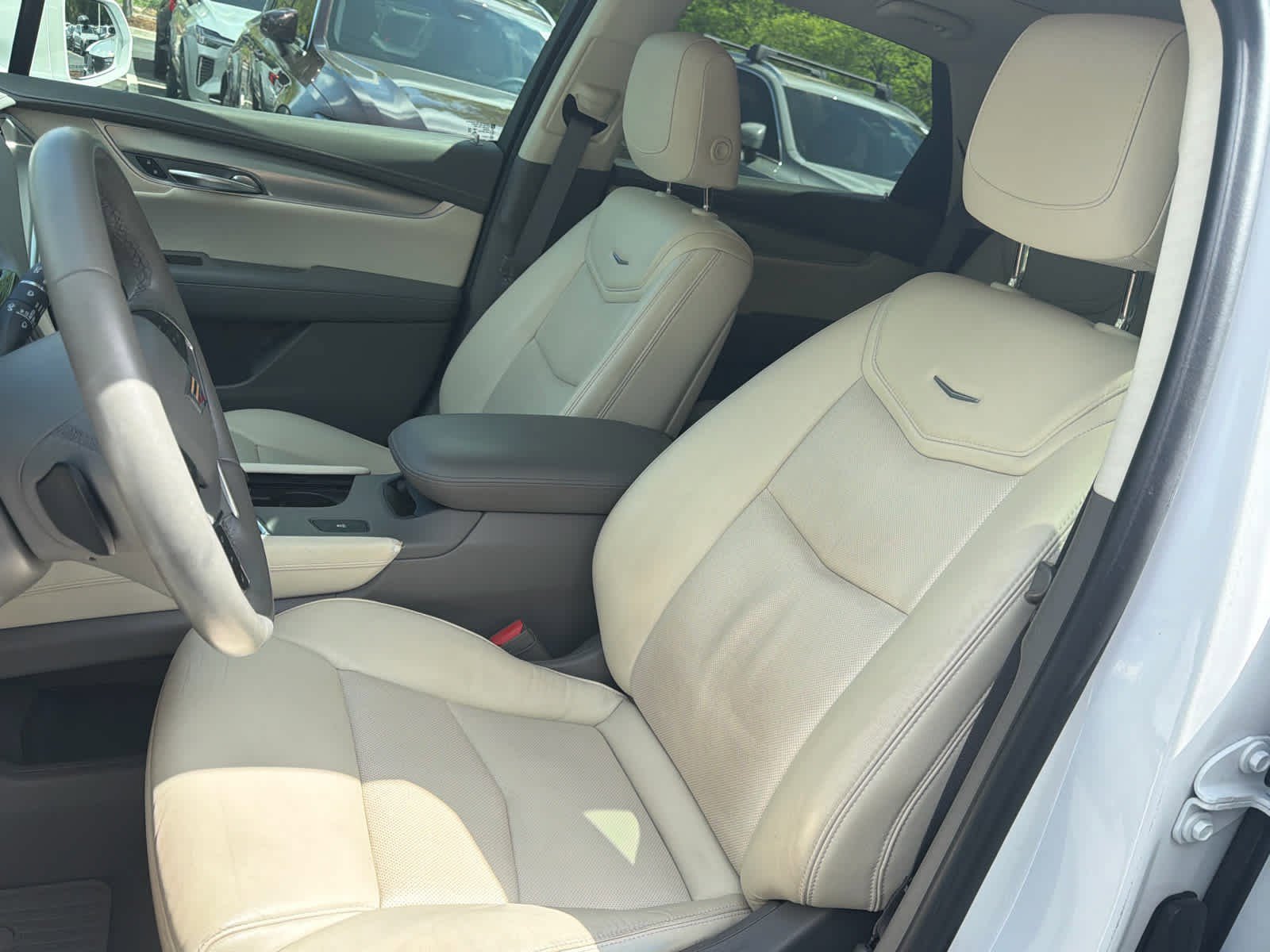 Used 2018 Cadillac XT5 Luxury w/ Driver Awareness Package image 26