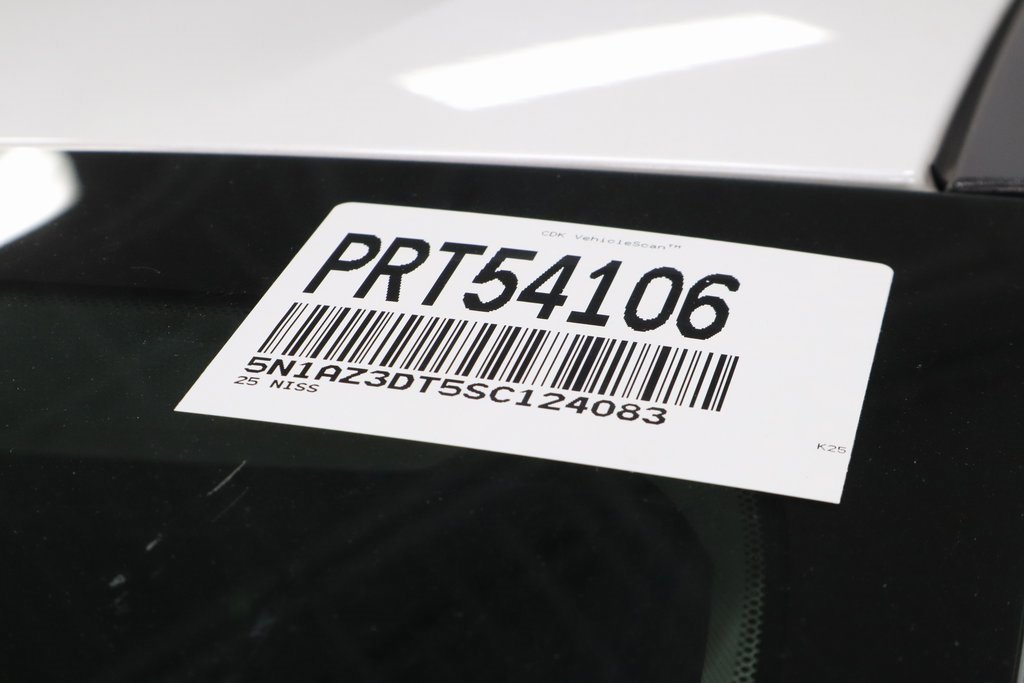 Certified 2025 Nissan Murano Platinum w/ Cargo Package image 41