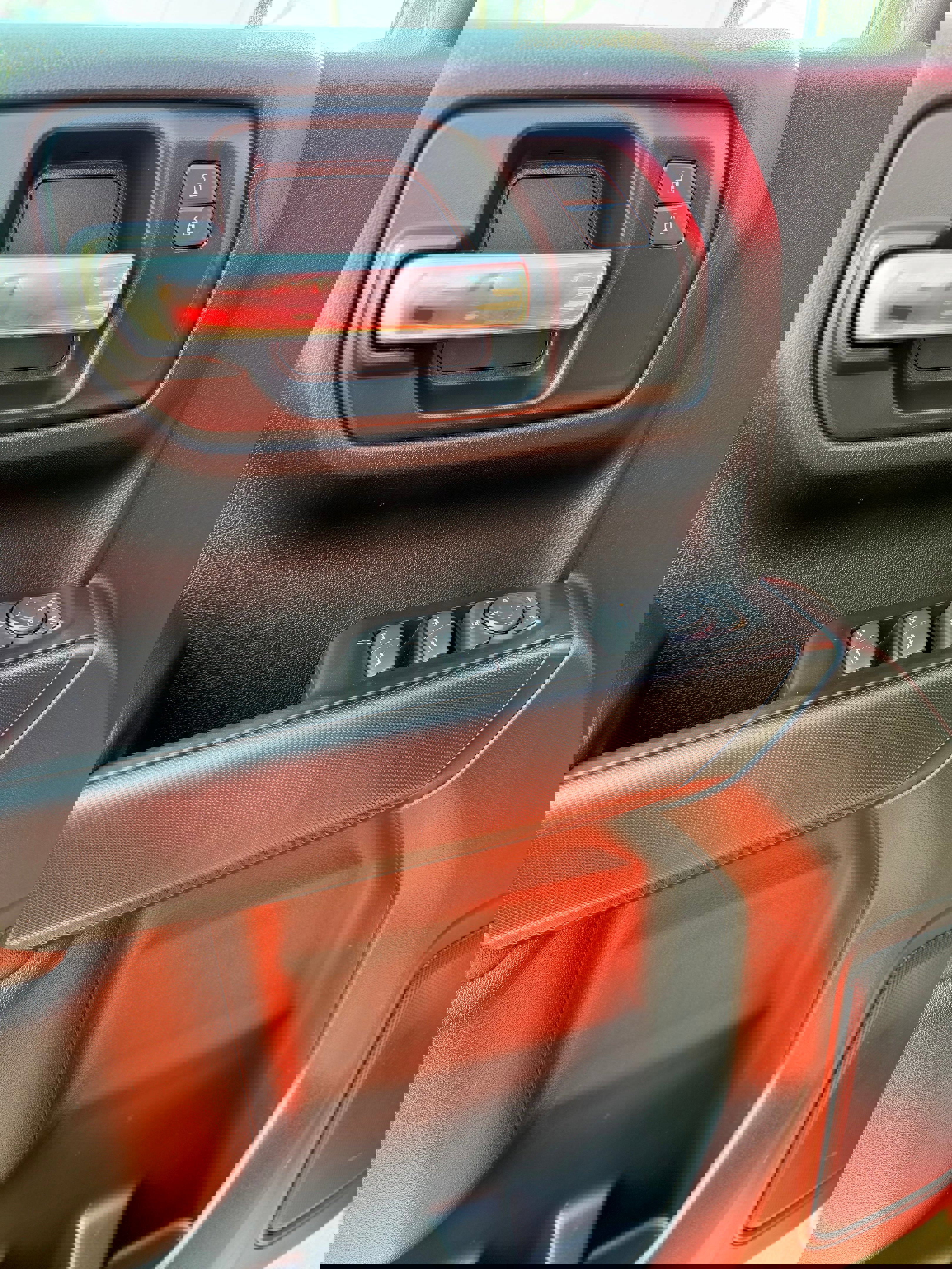 Used 2025 Chevrolet Silverado 1500 Custom image 12