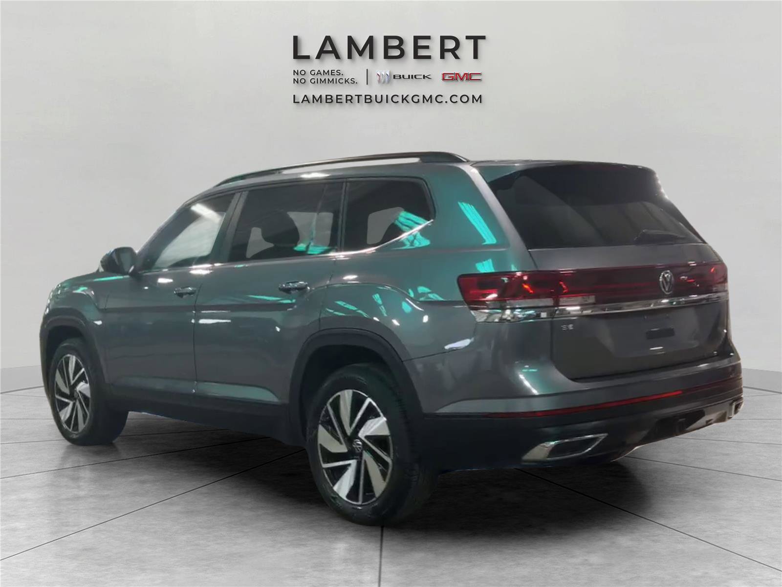 Used 2025 Volkswagen Atlas SE FWD image 4