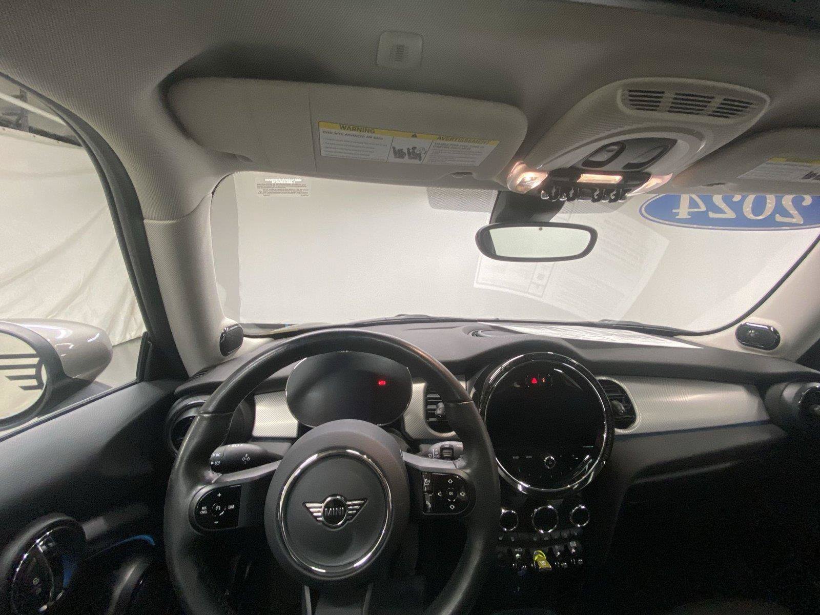 Used 2024 MINI Cooper SE FWD image 32