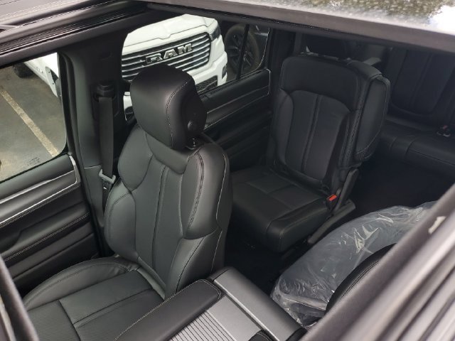 New 2026 Jeep Grand Wagoneer Limited AWD/4WD image 36