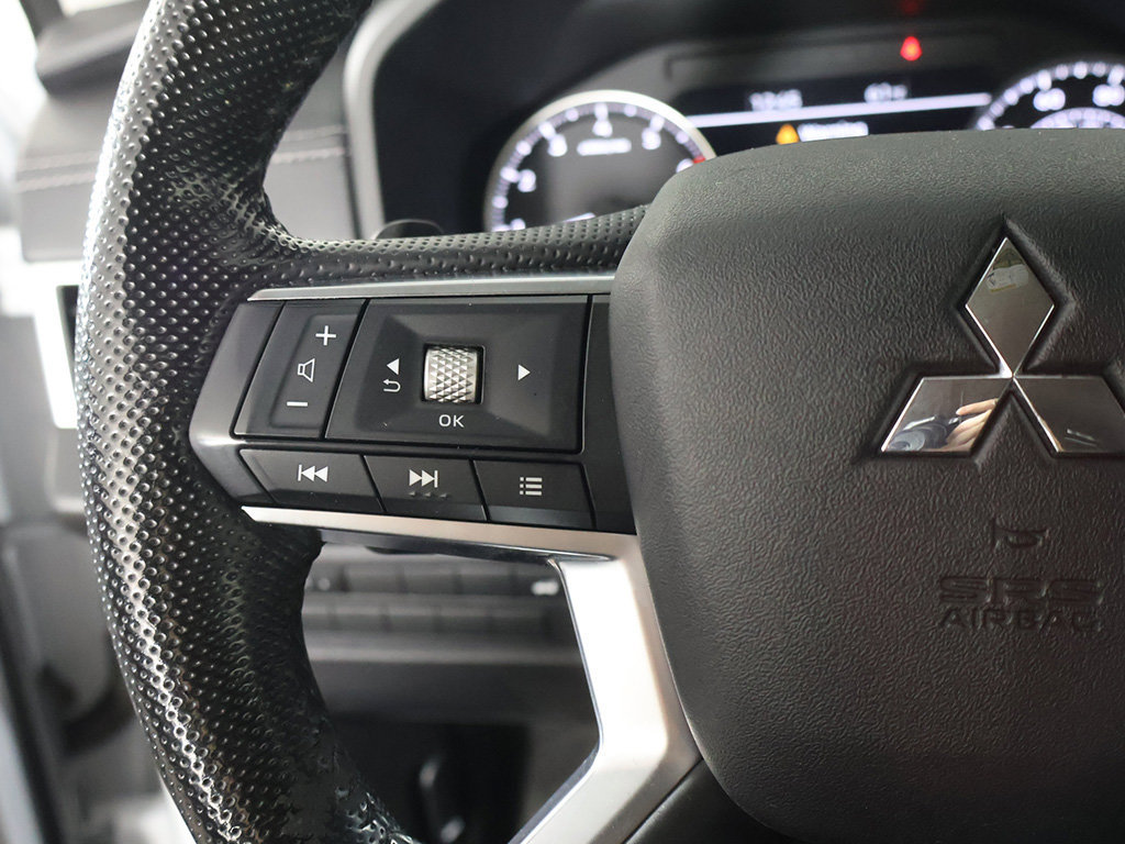 Used 2022 Mitsubishi Outlander SEL AWD/4WD image 39