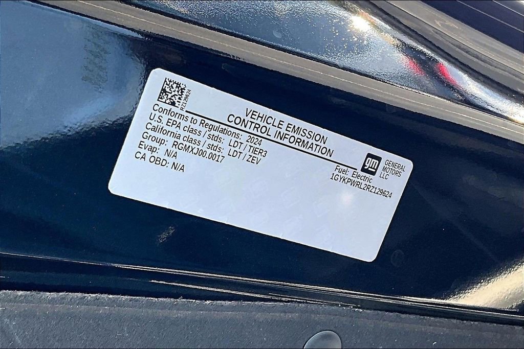 Certified 2024 Cadillac Lyriq Sport AWD/4WD image 31