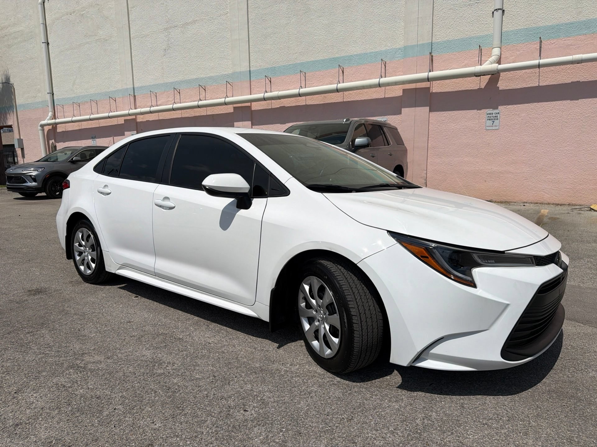 Used 2025 Toyota Corolla LE FWD image 7