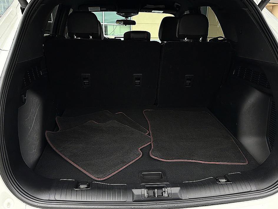 Used 2023 Ford Escape ST-Line w/ Tech Pack #1 FWD image 25