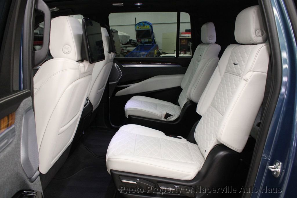 Used 2025 Cadillac Escalade ESV Sport Platinum w/ LPO, ONYX Package image 46