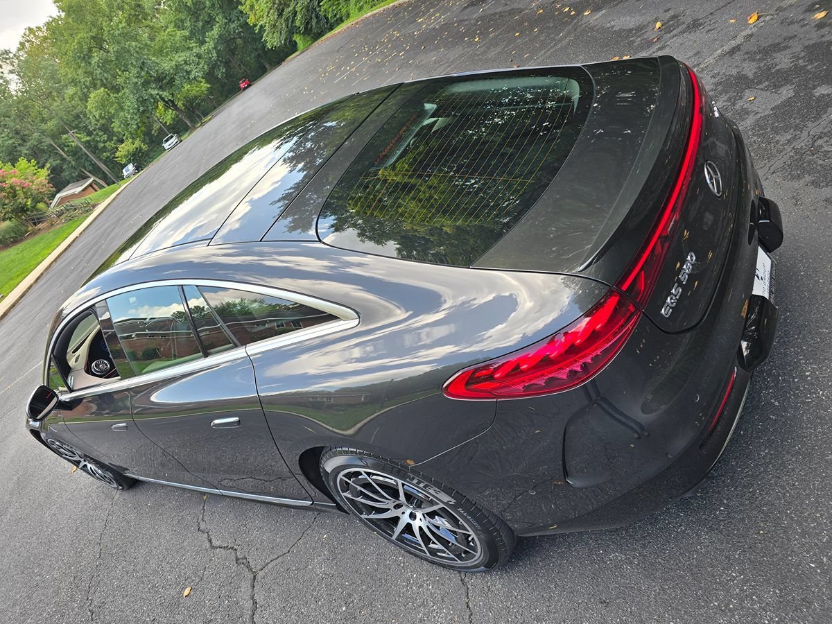 Used 2022 Mercedes-Benz EQS 580 4MATIC Sedan w/ Exclusive Trim Package image 86