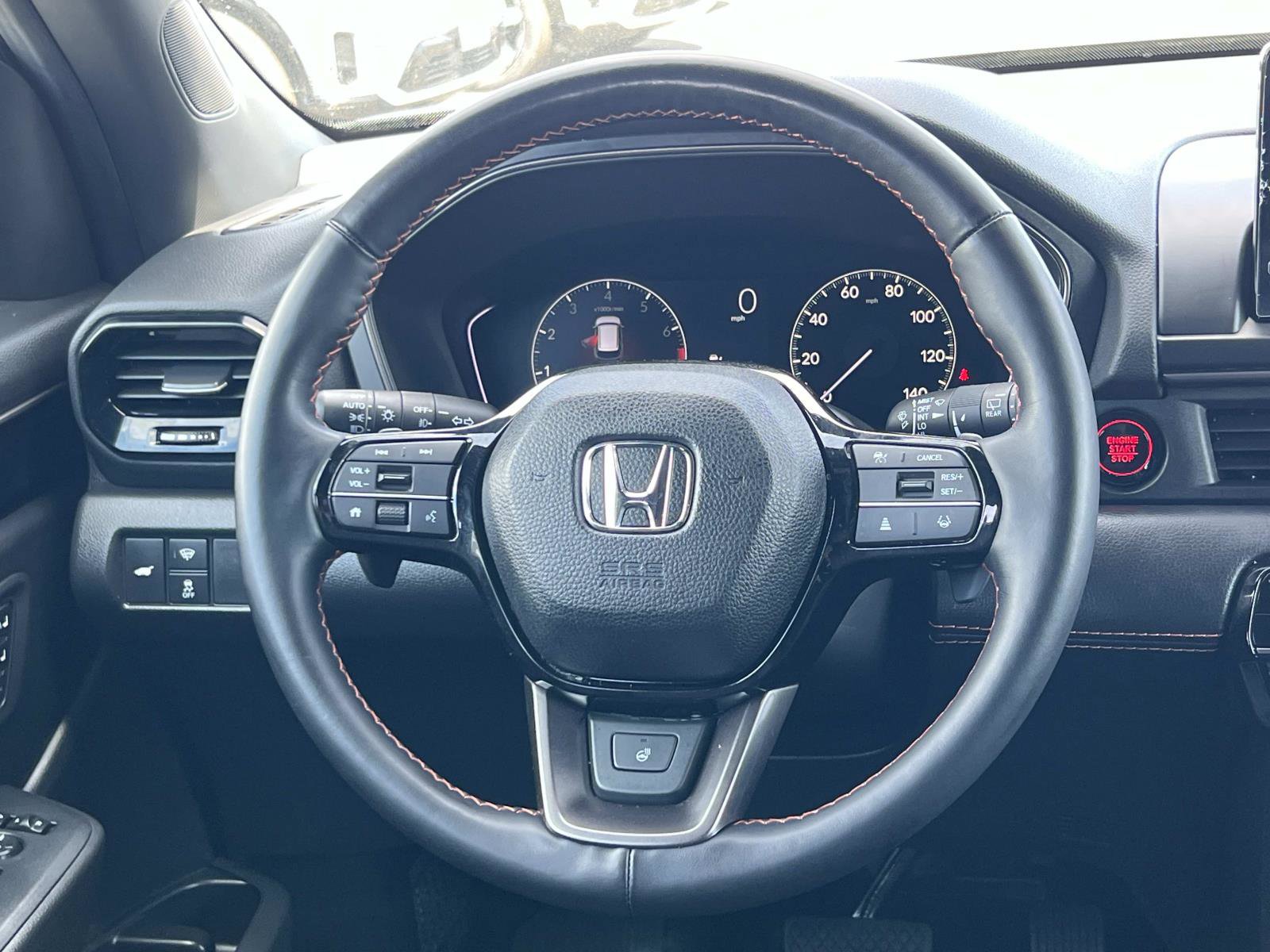 Used 2025 Honda Pilot TrailSport image 8