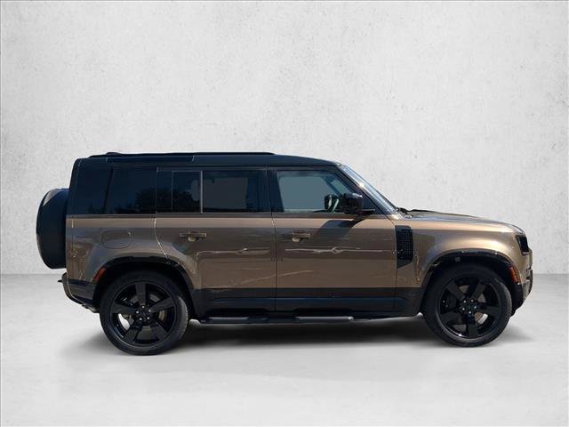 New 2026 Land Rover Defender 110 X-Dynamic SE AWD/4WD image 4