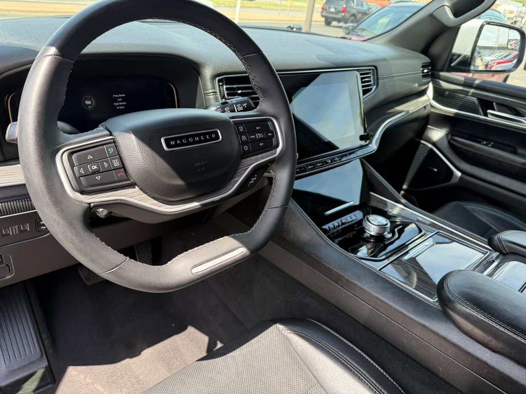 Used 2022 Jeep Wagoneer Series II image 16