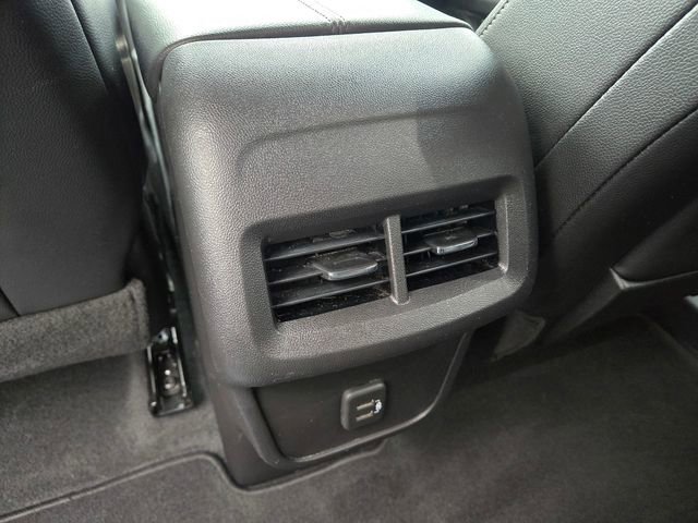 Used 2024 GMC Terrain SLT image 12