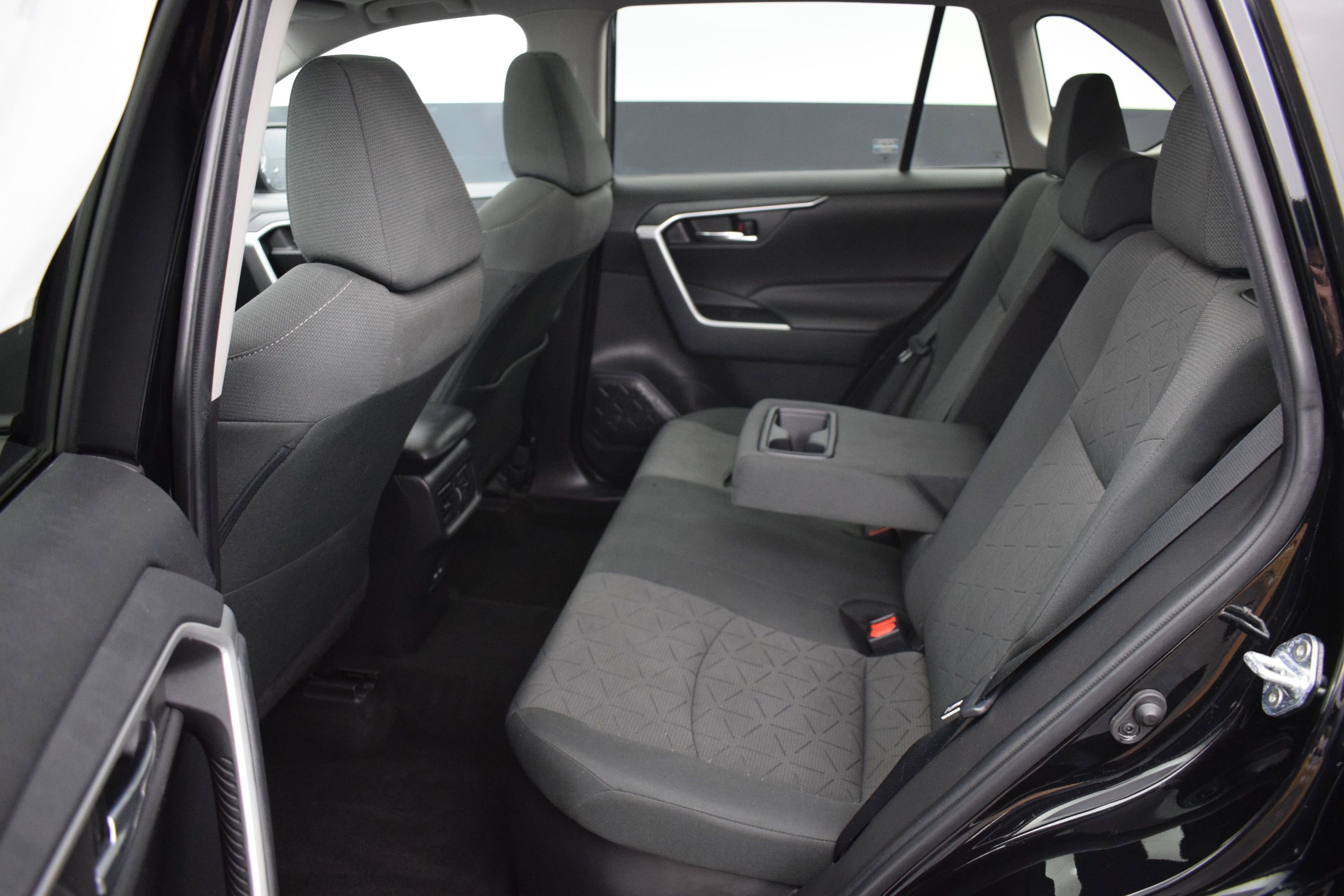 Used 2022 Toyota RAV4 XLE w/ Convenience Package AWD/4WD image 13