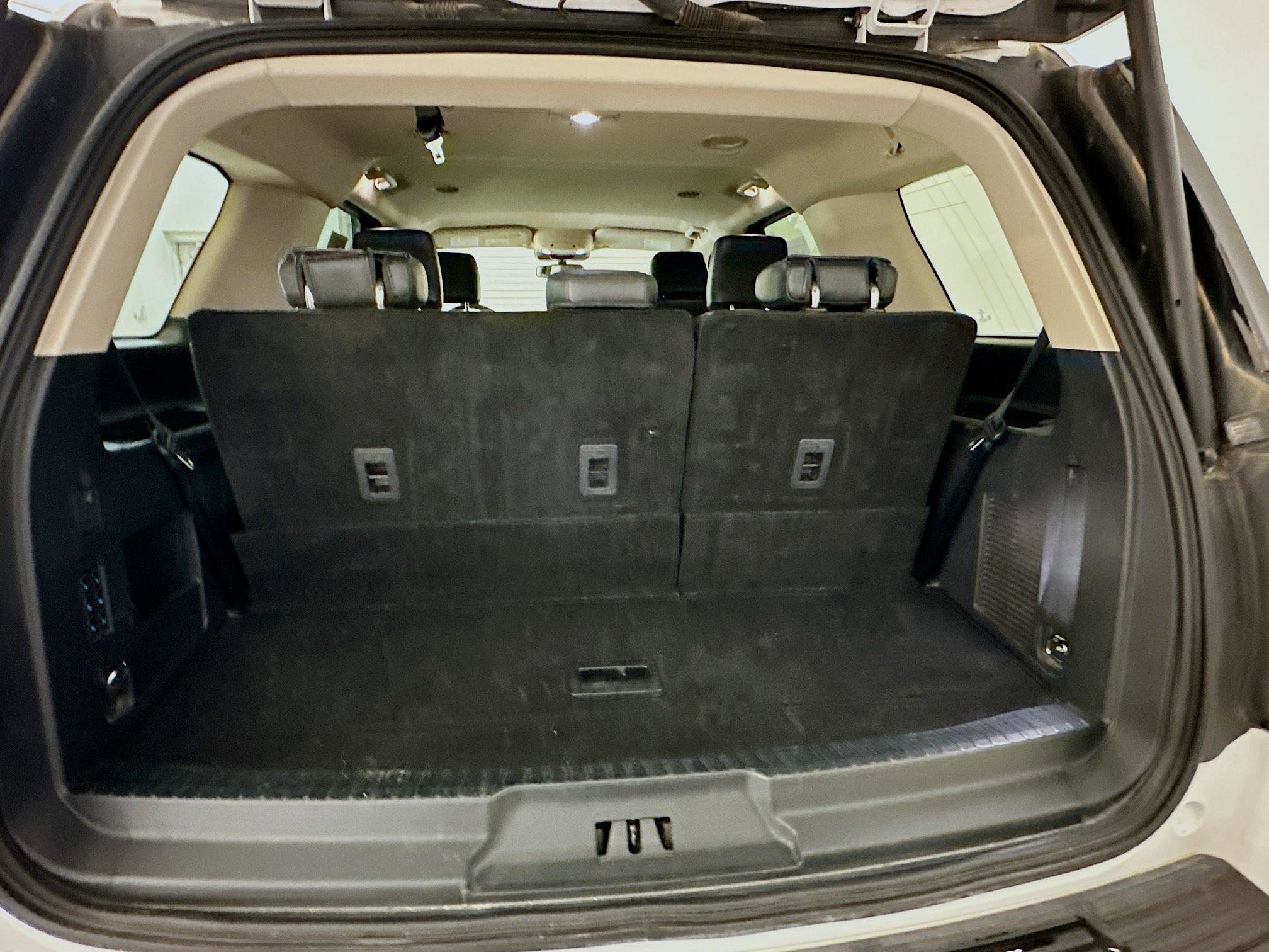 Used 2024 Ford Expedition XLT image 31
