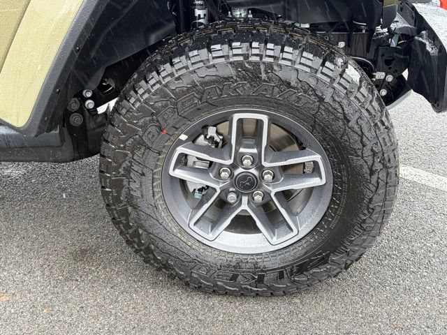 New 2026 Jeep Gladiator Mojave w/ Safety Group AWD/4WD image 11