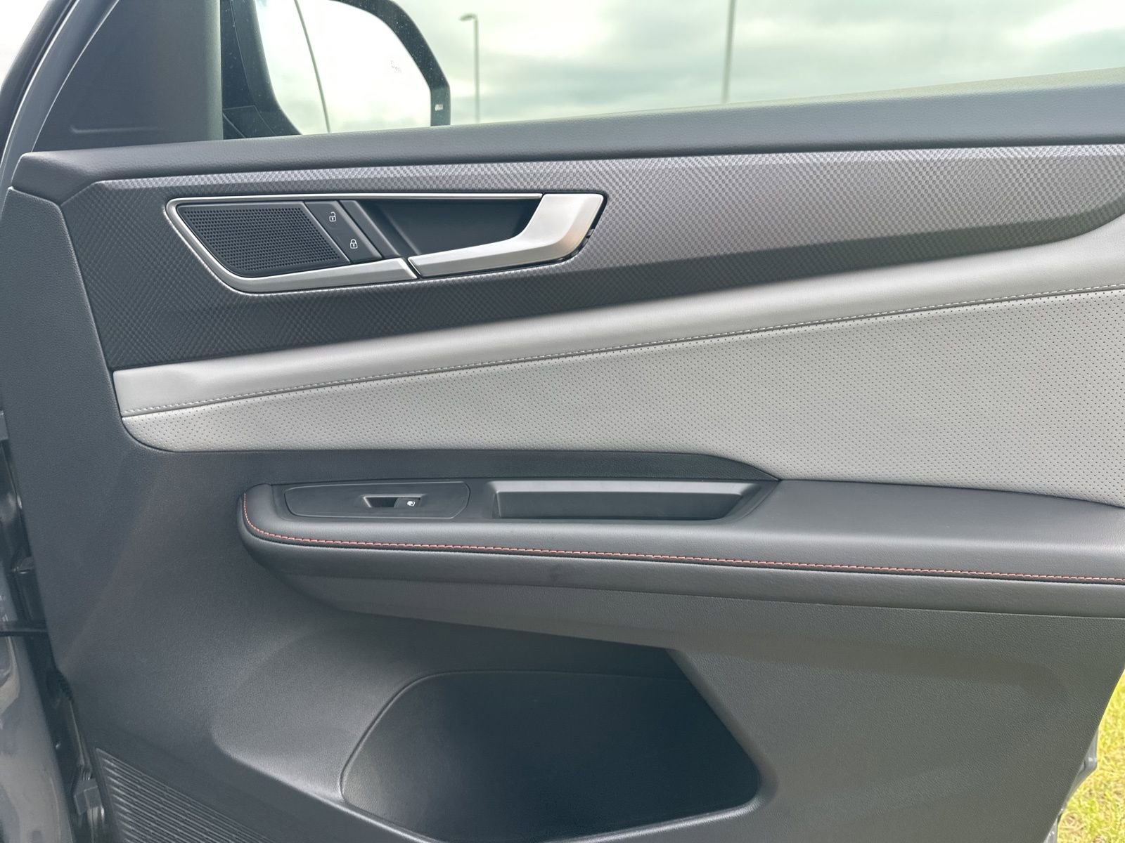 New 2026 Volkswagen Atlas Peak Edition image 42