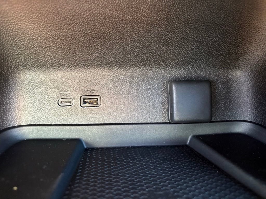 New 2026 Chevrolet Traverse High Country w/ LPO, Floor Liner Package AWD/4WD image 26