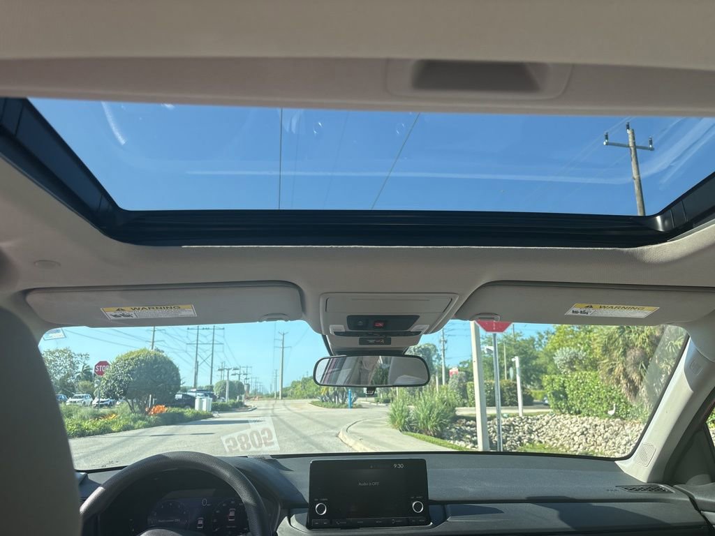 Certified 2024 Honda Accord EX image 25