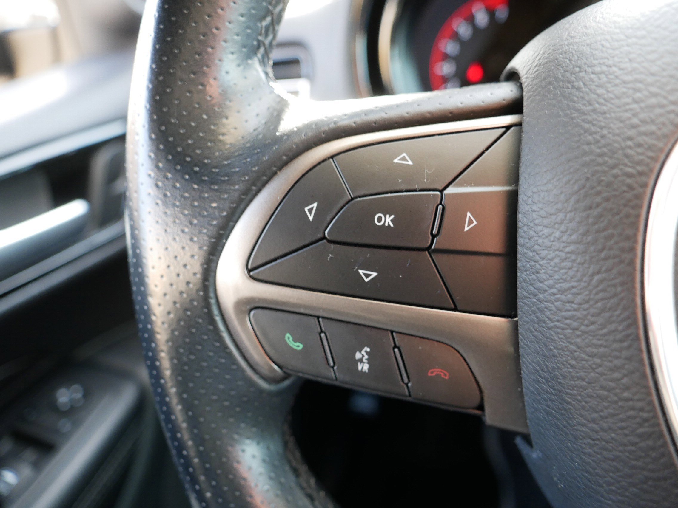 Certified 2022 Dodge Durango SXT image 28