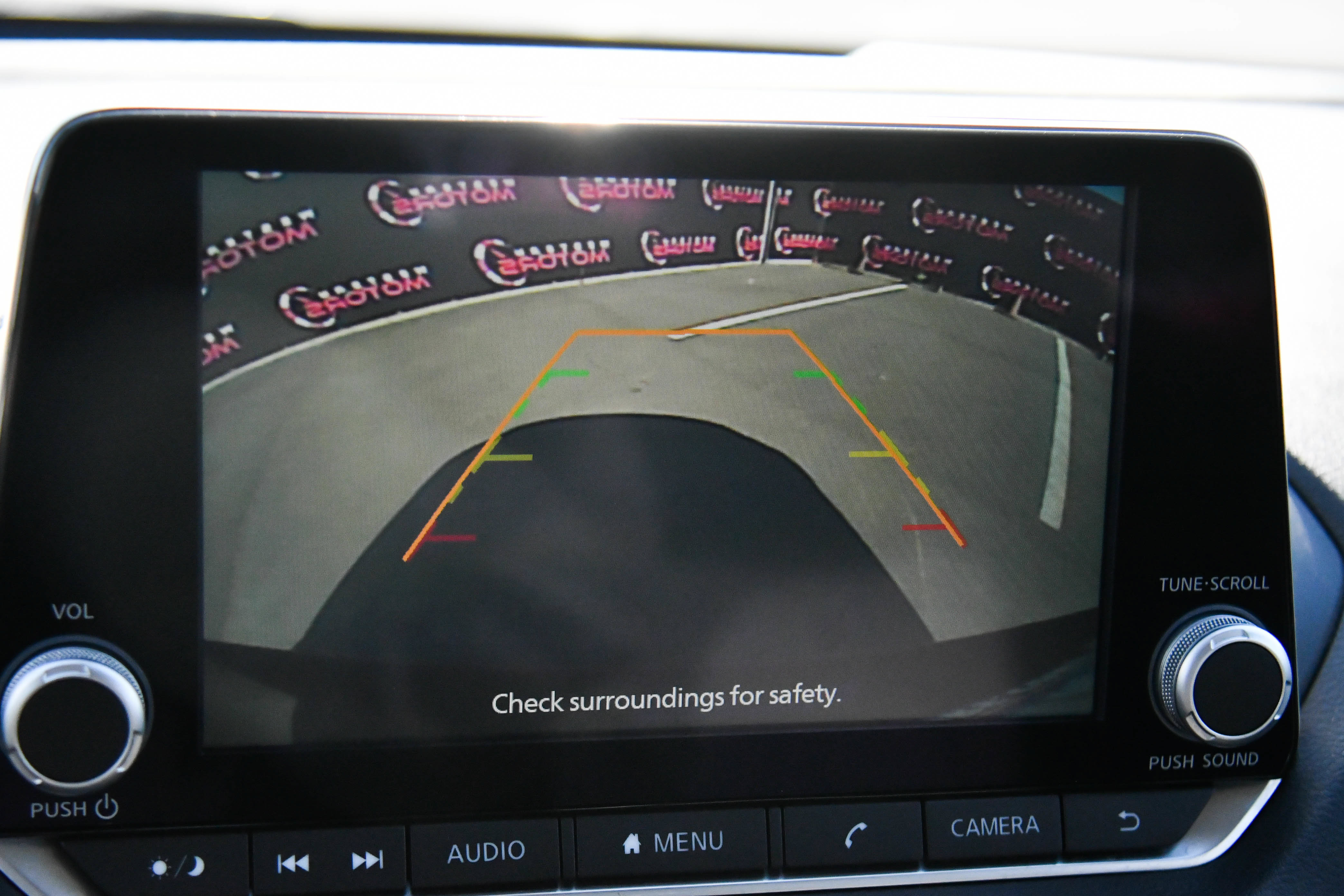 Used 2025 Nissan Sentra SV FWD image 17