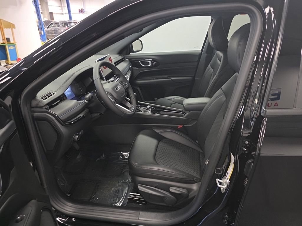 New 2026 Jeep Compass Latitude image 16