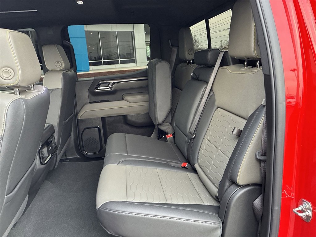 Used 2025 Chevrolet Silverado 1500 ZR2 w/ Technology Package image 19