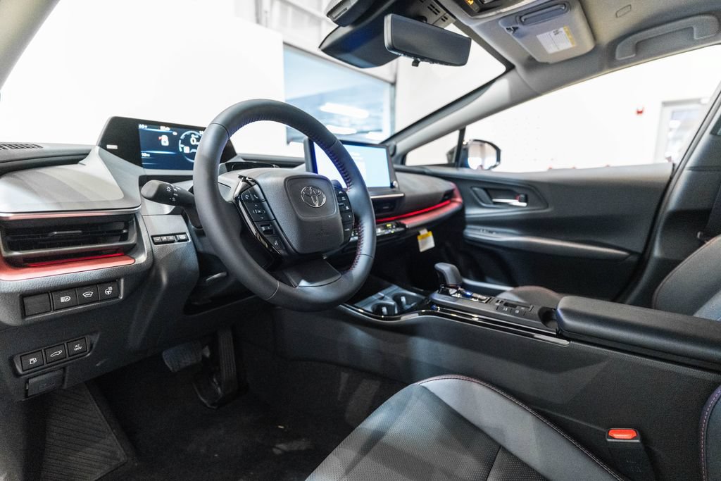 New 2026 Toyota Prius Plug-In Hybrid FWD image 4