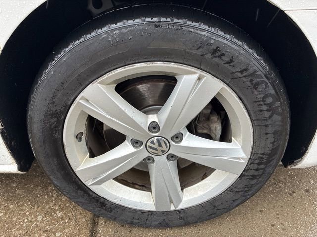 Used 2014 Volkswagen Passat 1.8T SE image 8