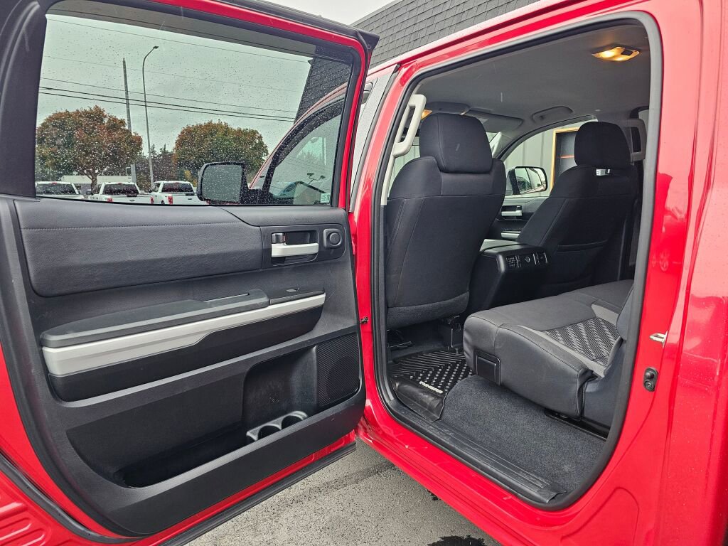 Used 2018 Toyota Tundra SR5 image 19