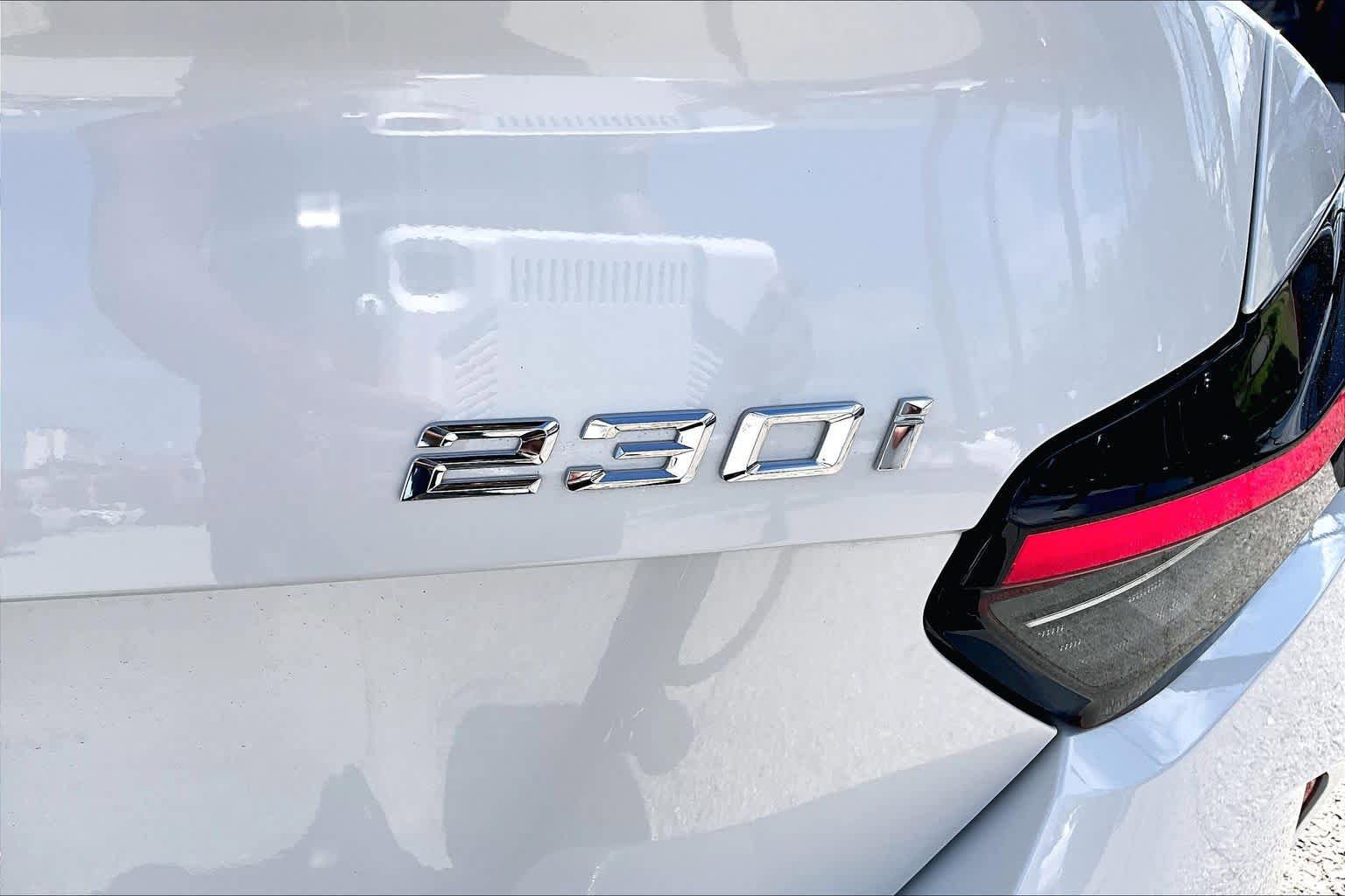 Used 2025 BMW 230i Coupe w/ M Sport Package image 10