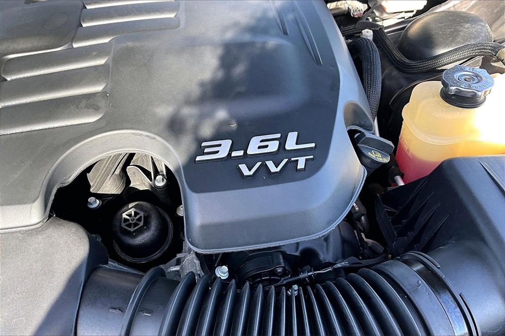 Used 2021 Chrysler 300 Touring L image 34