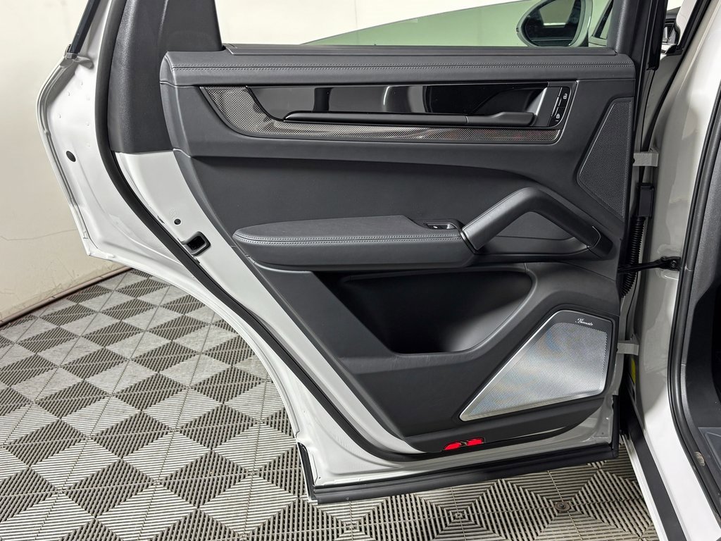 New 2026 Porsche Cayenne GTS image 34
