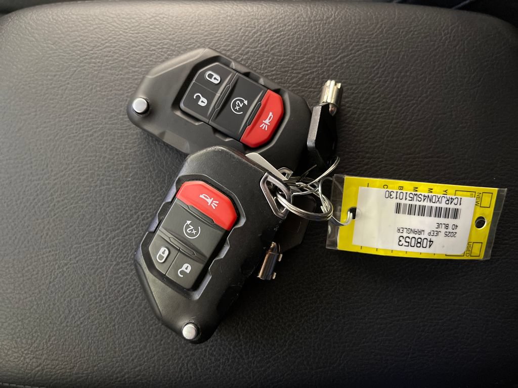 Used 2025 Jeep Wrangler Unlimited Sport AWD/4WD image 26
