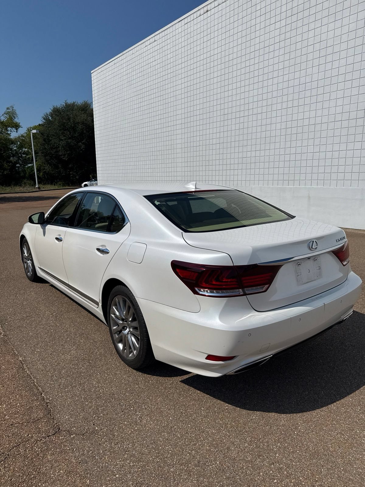Used 2016 Lexus LS 460 L RWD image 22