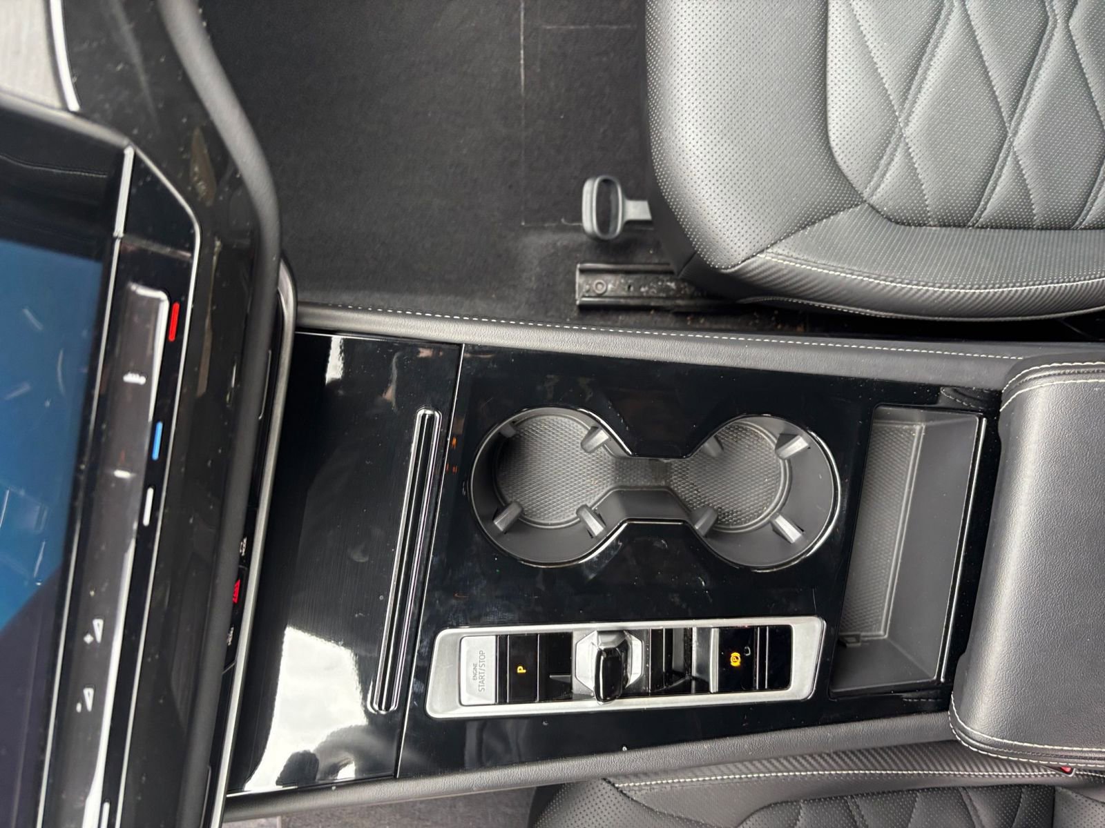 Used 2025 Volkswagen Atlas Cross Sport SE image 41