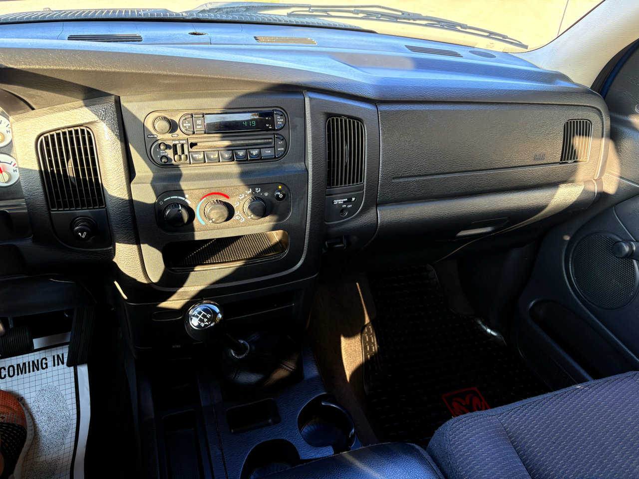 Used 2004 Dodge Ram 1500 Truck ST w/ ST Value Group image 30