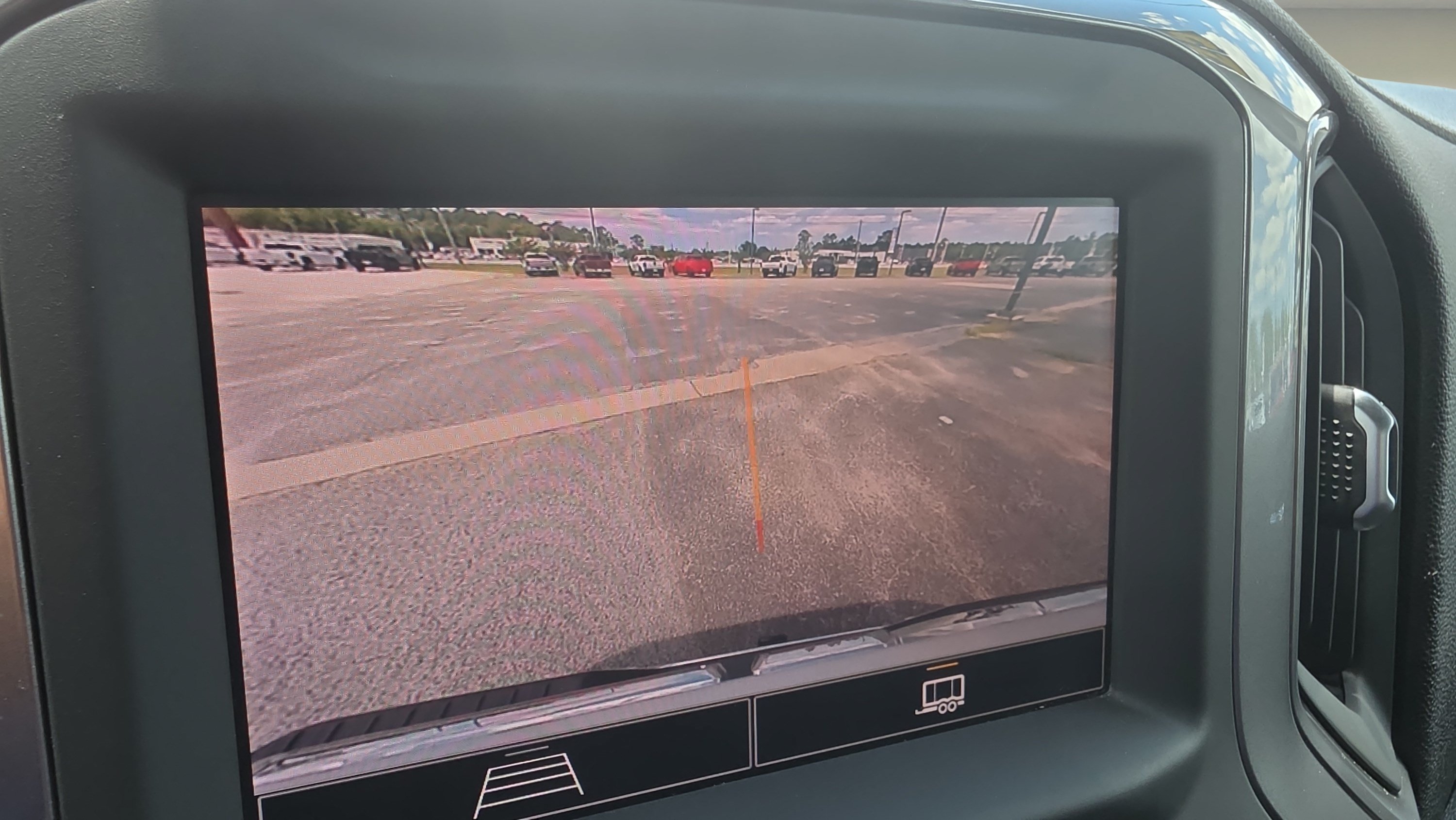 Used 2025 GMC Sierra 2500 Pro w/ 1SA Pro Safety Plus Package AWD/4WD image 18