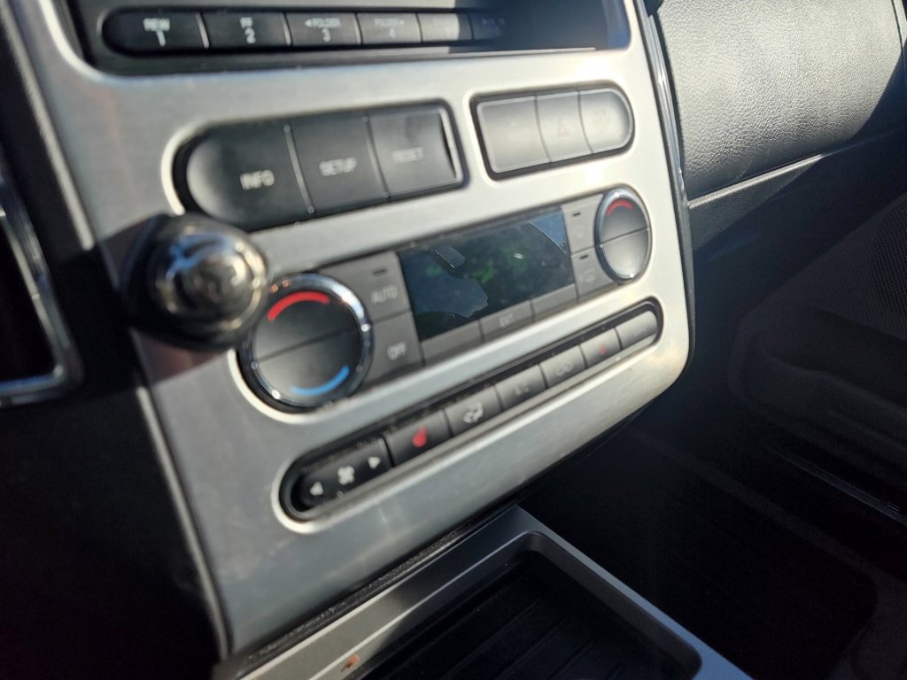 Used 2010 Ford Edge Limited FWD image 11
