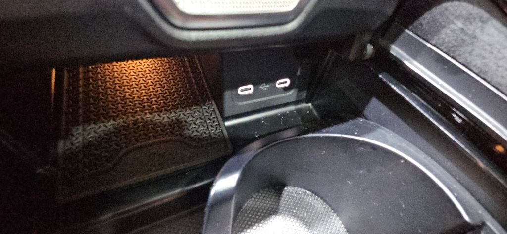 Used 2025 Mercedes-Benz C 36 AMG S image 31