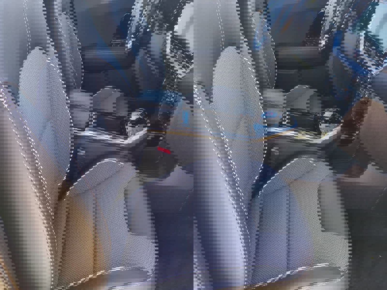 Certified 2022 Kia Niro EX image 21