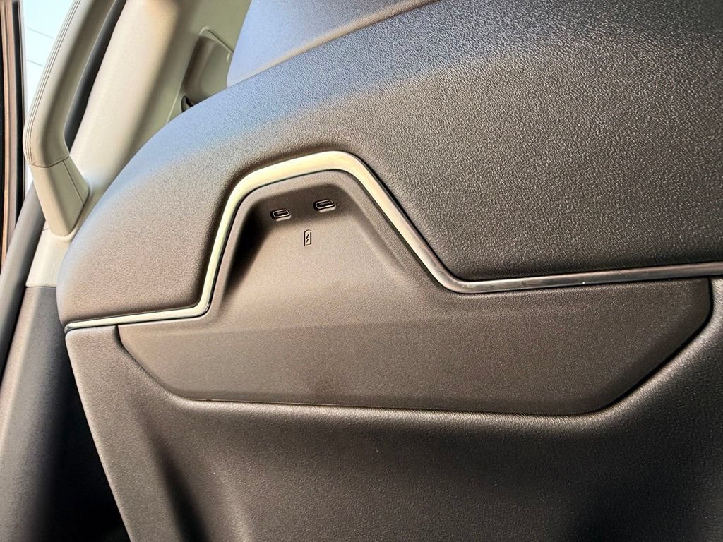 New 2027 Lincoln Navigator Premiere AWD/4WD image 13