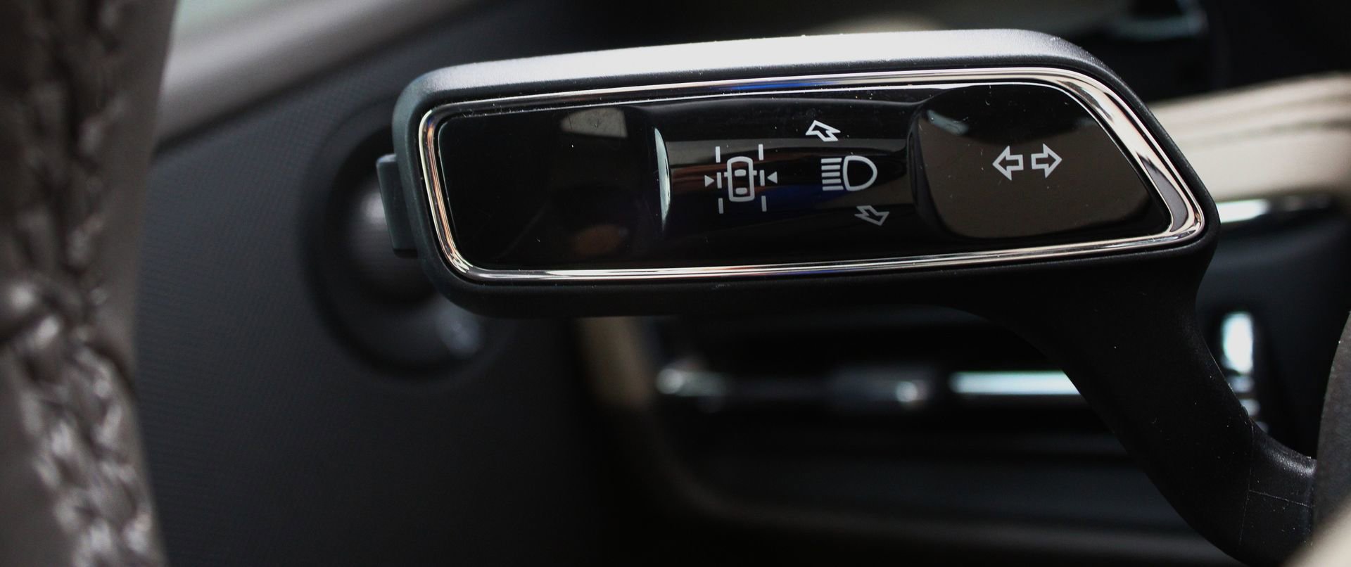 Used 2021 Lincoln Corsair Reserve w/ Equipment Group 201A image 25