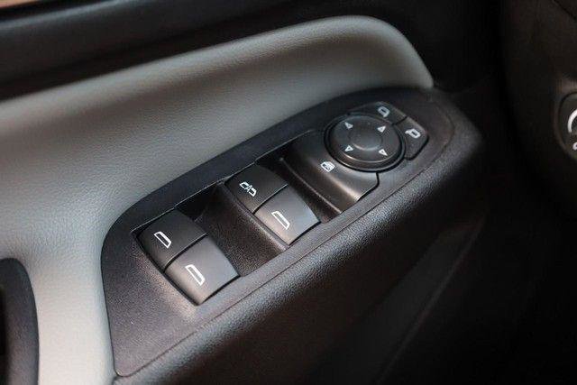 Used 2020 Chevrolet Equinox LS FWD image 17