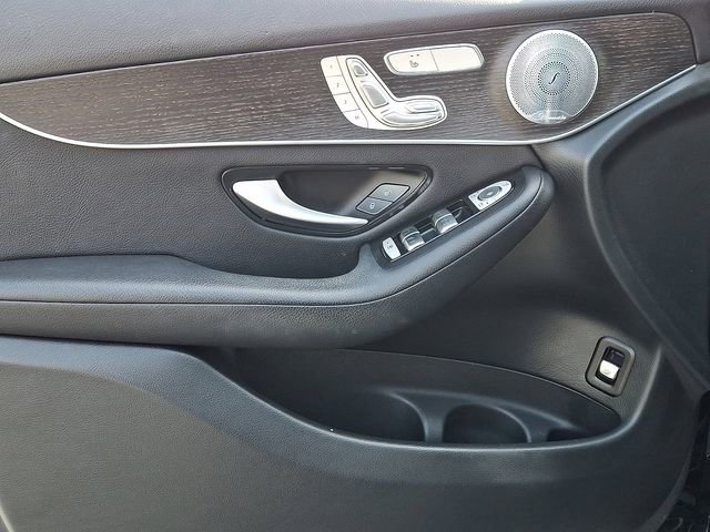 Used 2020 Mercedes-Benz GLC 300 4MATIC image 14