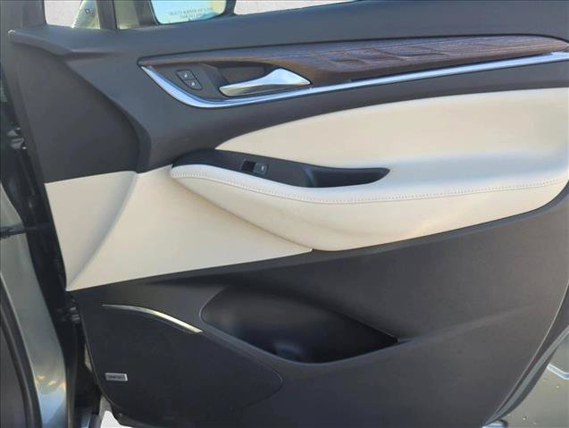 Used 2022 Buick Enclave Avenir w/ Avenir Technology Package AWD/4WD image 26