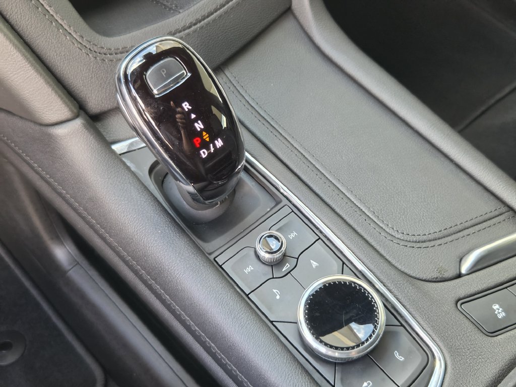 Used 2024 Cadillac XT5 Premium Luxury w/ Technology Package FWD image 21