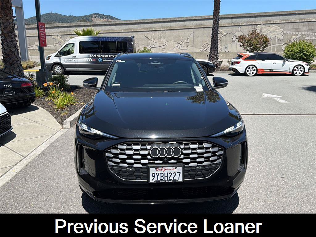Used 2025 Audi Q5 Premium w/ Convenience Package AWD/4WD image 2