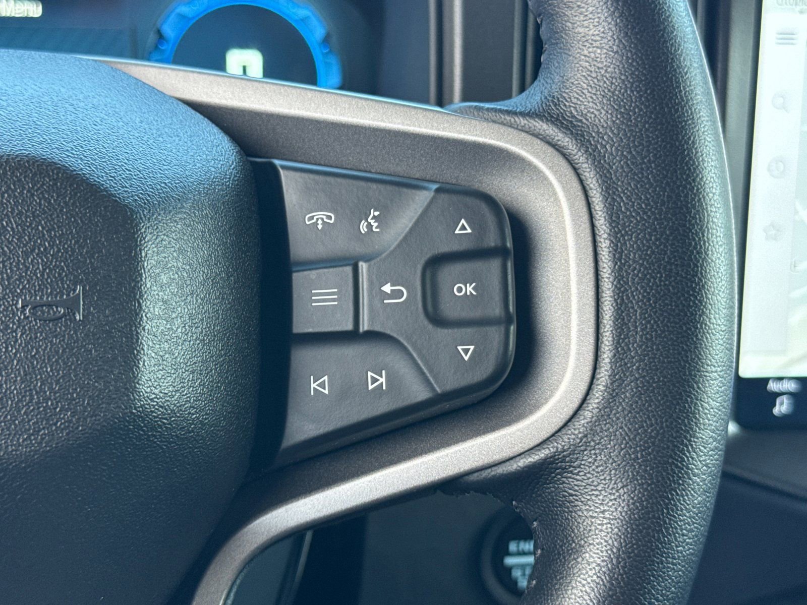 Used 2025 Ford Bronco Badlands image 29