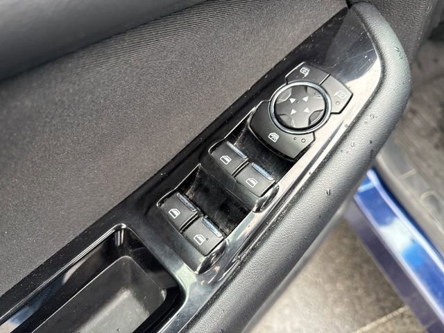 Used 2016 Ford Edge SEL image 25