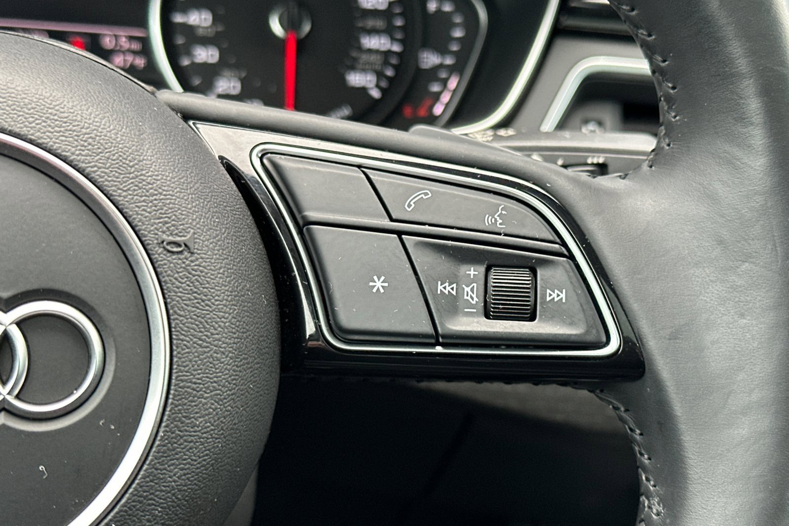 Used 2020 Audi A4 2.0T Premium w/ Convenience Package image 26